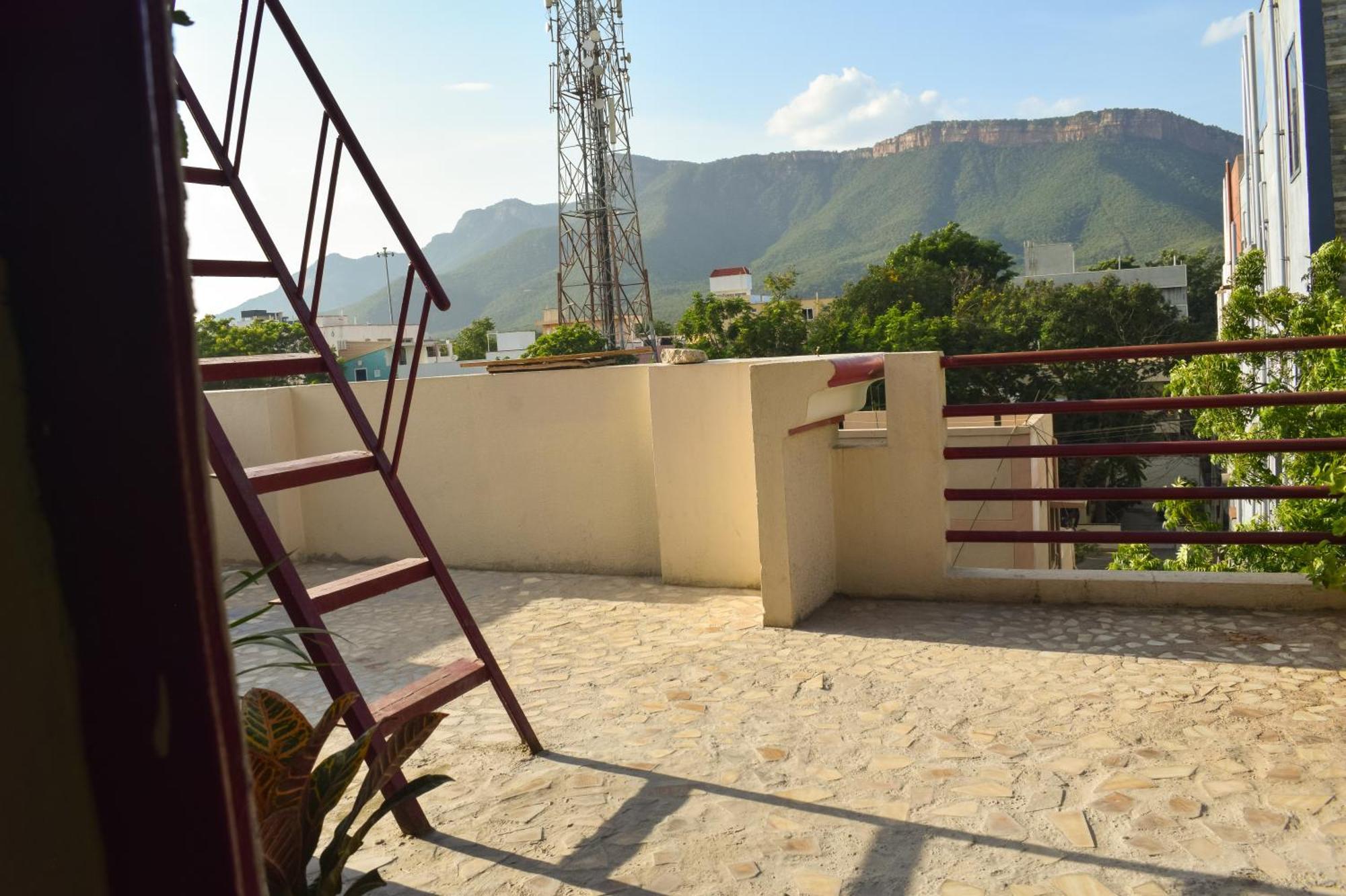 Krish Homestay 1 Tirupati Buitenkant foto